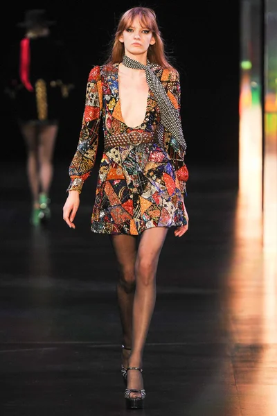 Look 49
